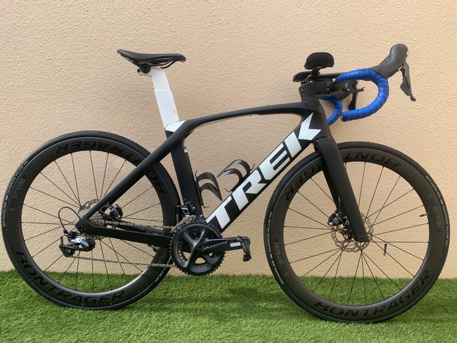 Slr Disc Trek Madone 54cm Trek Domane SLR Carbon Road Race Bike