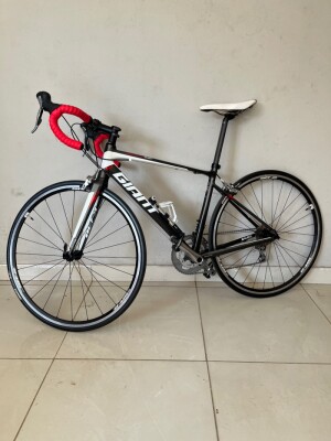 Giant DEFY Aluxx | Road Bikes | Bike Hub