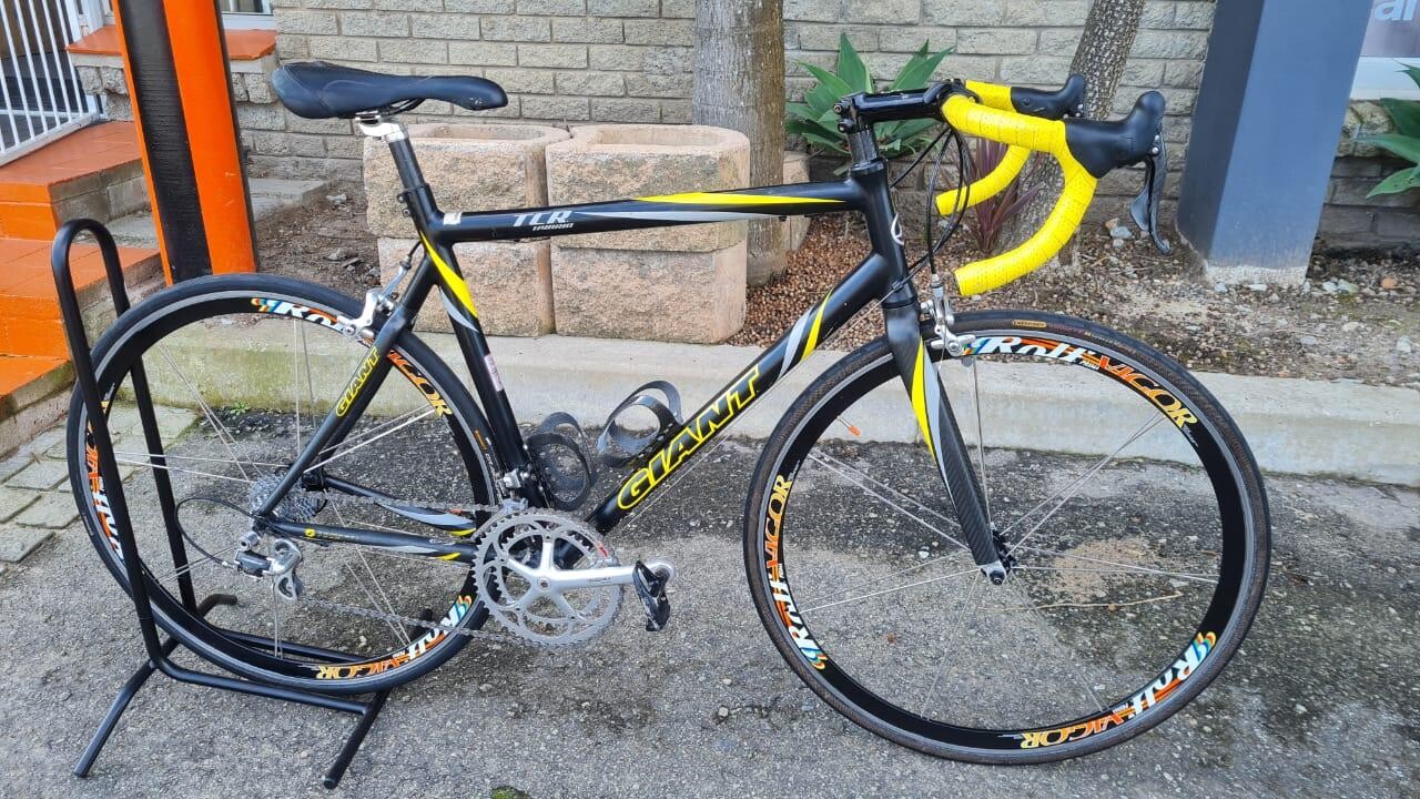 Giant TCR (Large) | Road Bikes | Bike Hub