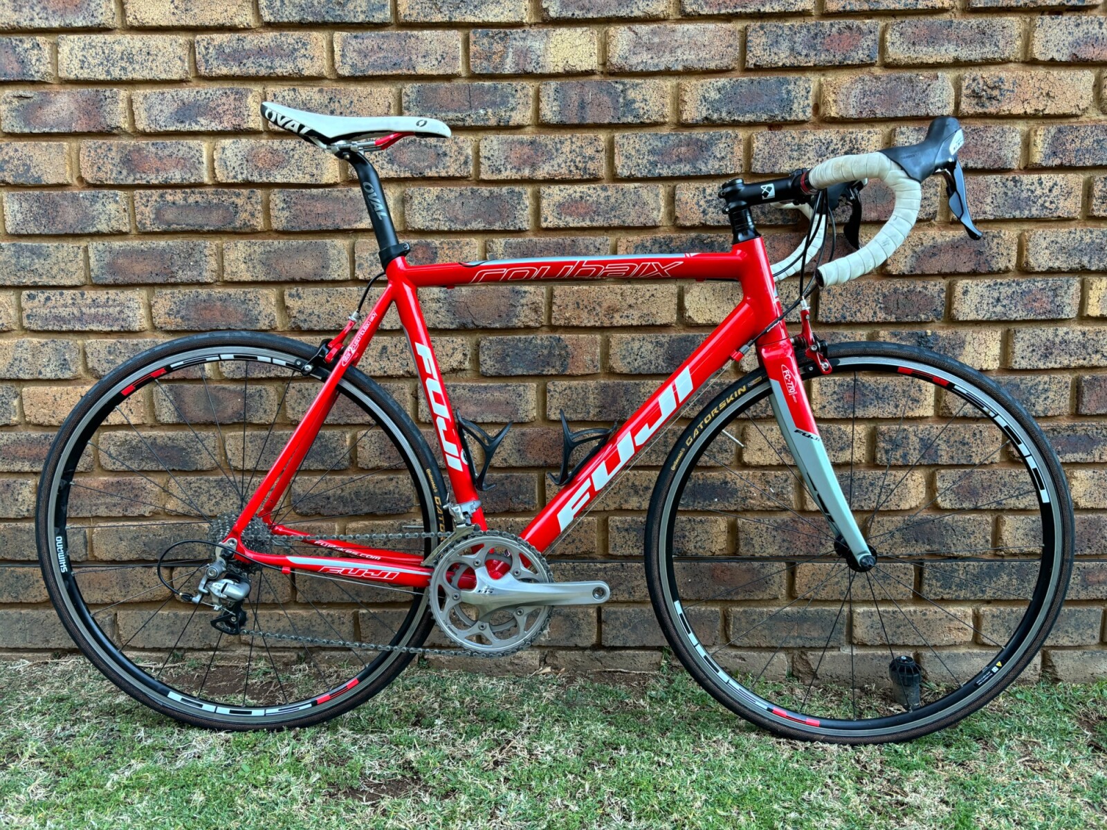 Fuji Roubaix 1.0 | Road Bikes | Bike Hub
