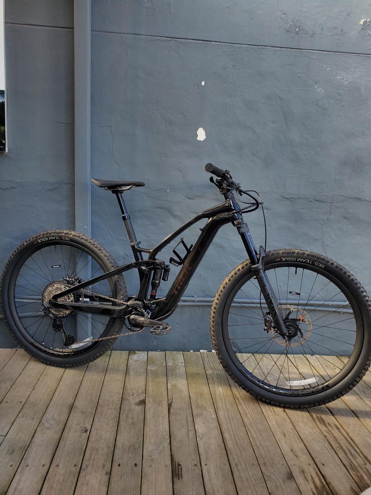 ON SPECIAL! Trek Fuel Exe XT S Available Dual Suspension