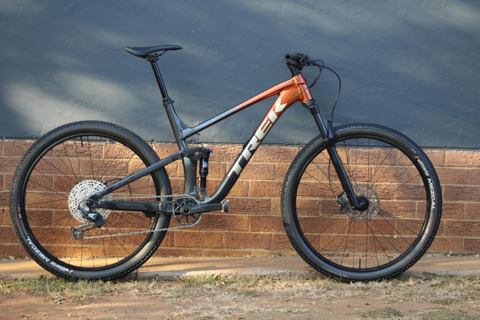 TREK TOP FUEL 5 (XL) **202312SPDDropper** Dual Suspension Mountain