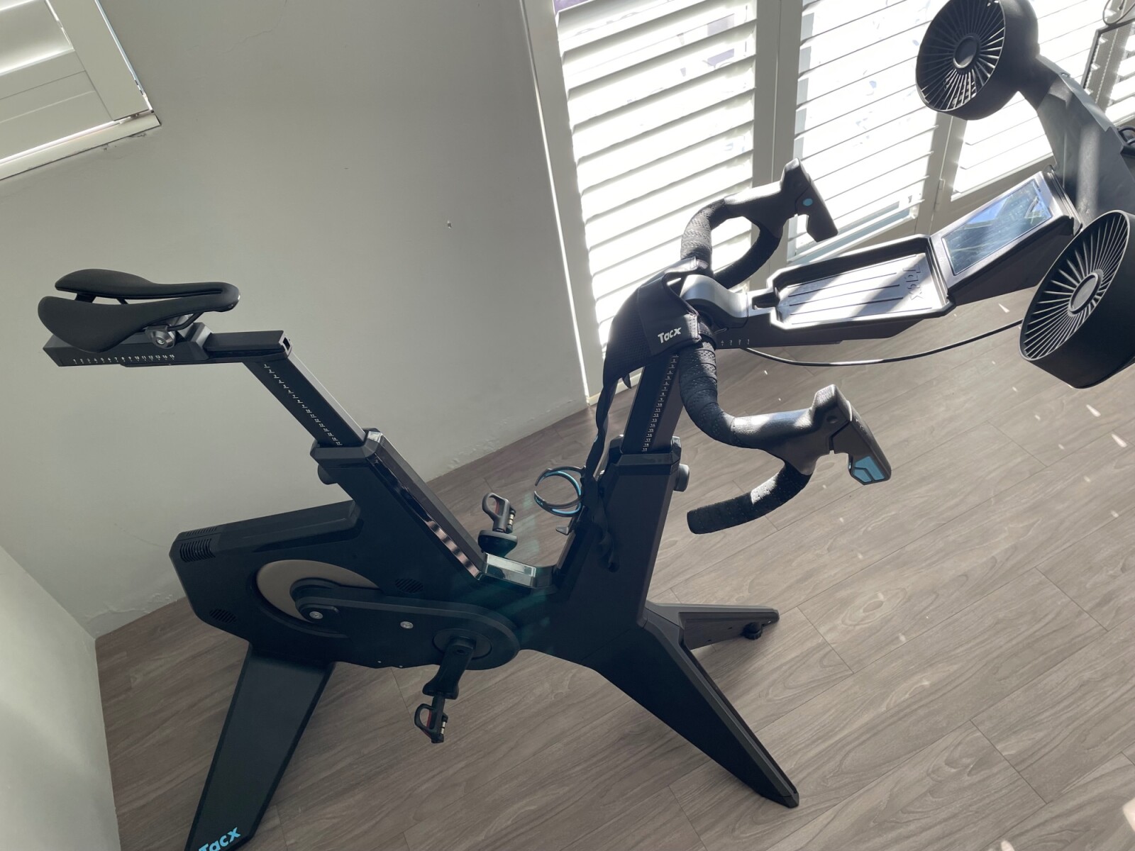 Tacx Neo Smart Trainer Indoor Trainers Accessories Bike Hub