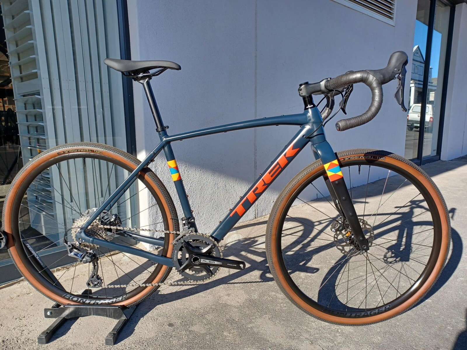 2023 TREK Checkpoint ALR 5 size 54 | Gravel Bikes | Bike Hub