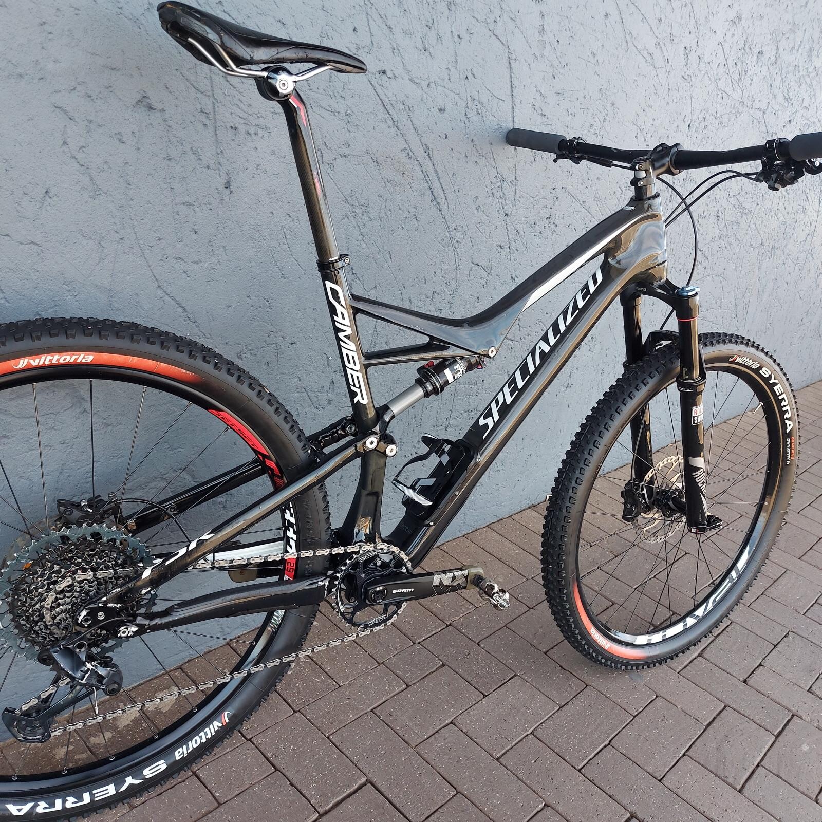 VTT Specialized Camber – 29 Pouces – Double Suspension – Taille L – Très Bon état