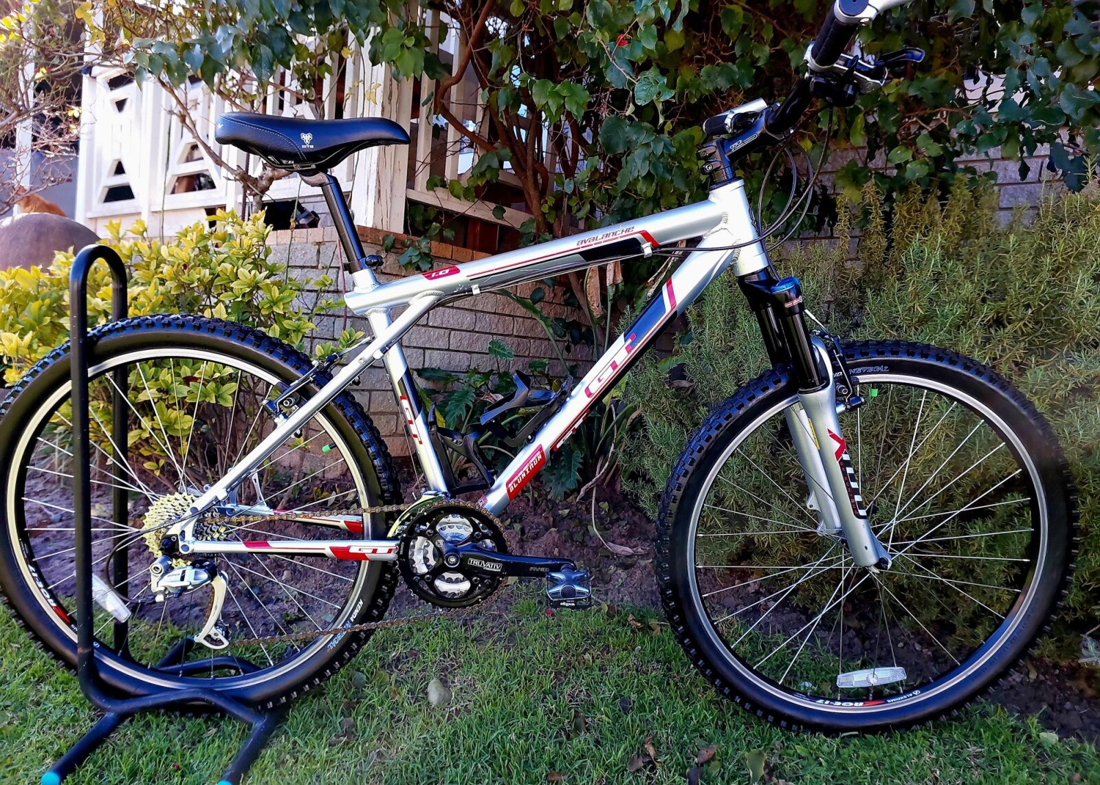 GT AVALANCHE 26ER MEDIUM FRAME MOUNTAIN BIKE Hardtail