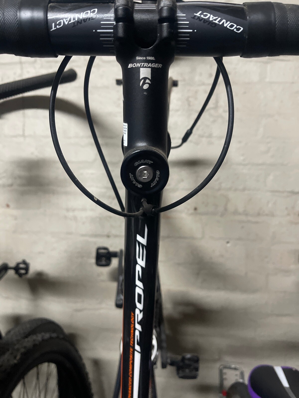 Giant road advanced composite technology road bikes bike hub