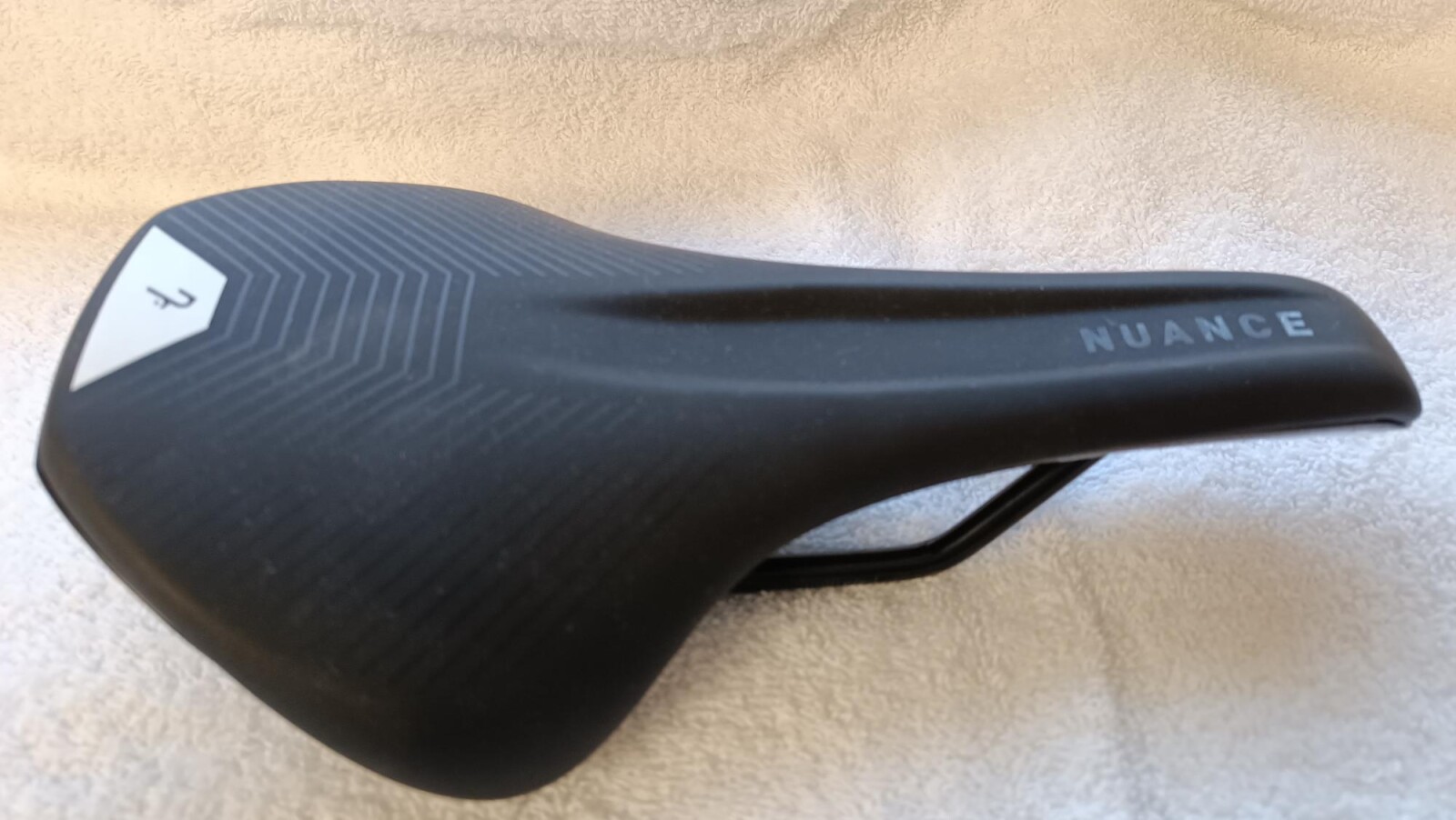 Acid nuance saddle Saddles Bike Hub