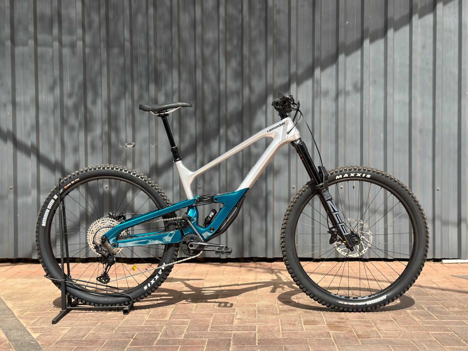 Mountain Bike Repair Menlo Velo Bike Shop 2024 Cannondale Jekyll