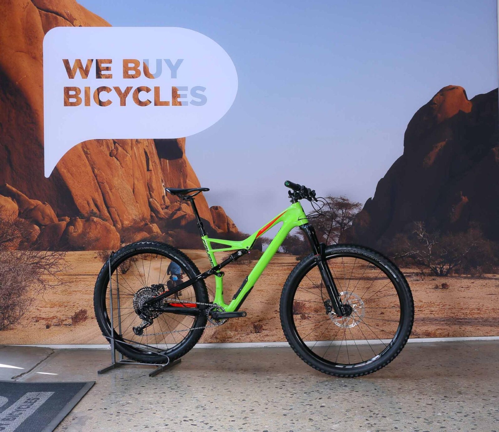 Pre-Owned Specialized Camber (L) BM10045 (2017) | Dual Suspension