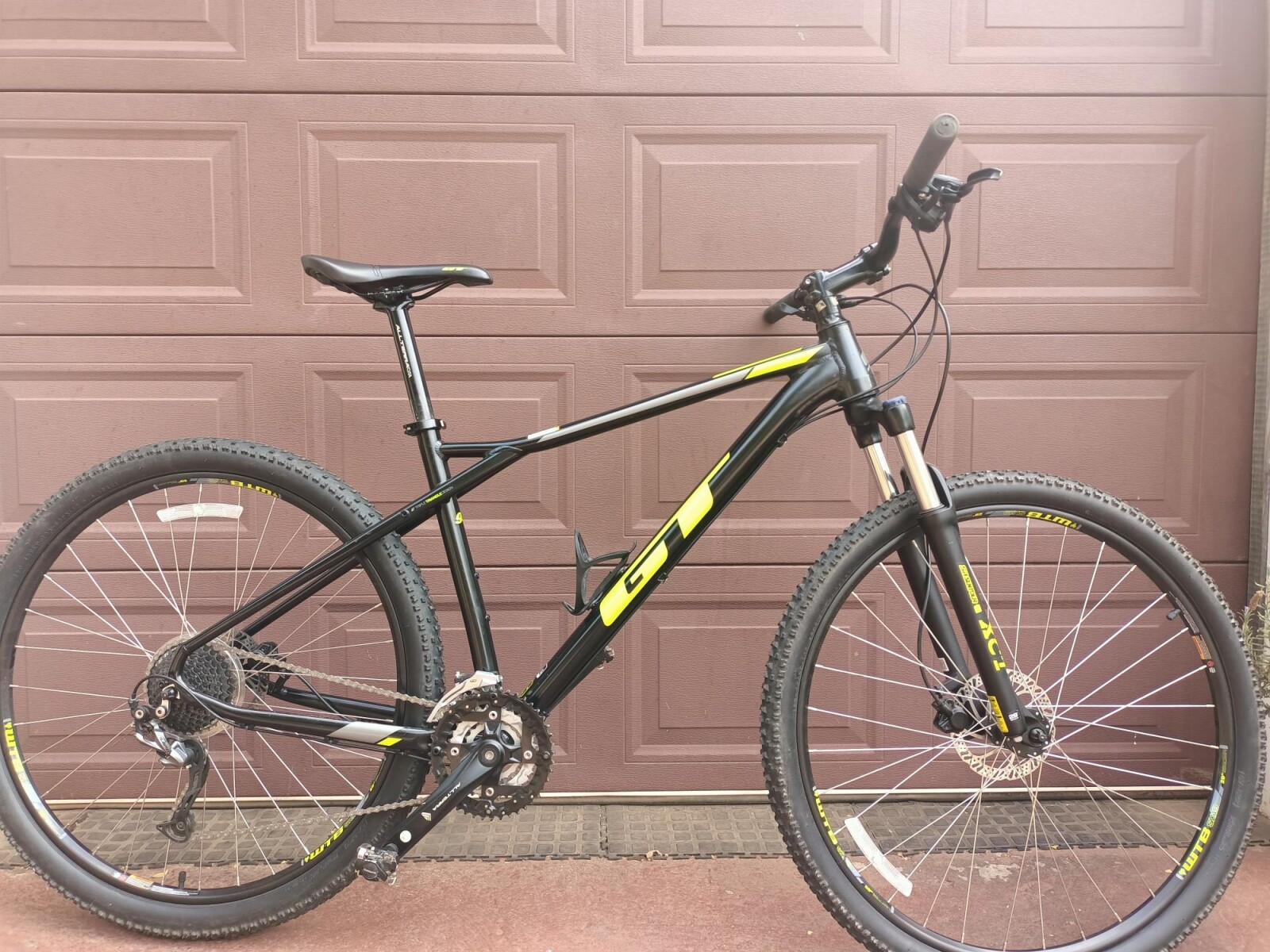 Mtb Gt Avalanche Sport 29 2019 GT Avalanche Sport Large Hardtail