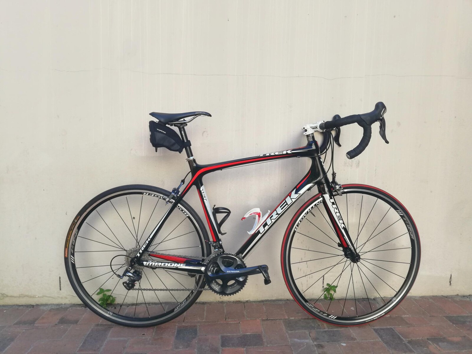 Trek Madone 4.5 Ultegra Carbon (L) | Road Bikes | Bike Hub