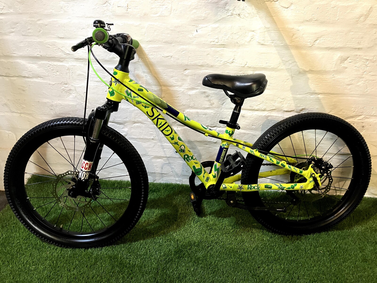silverback-skid-20-kids-bikes-bike-hub