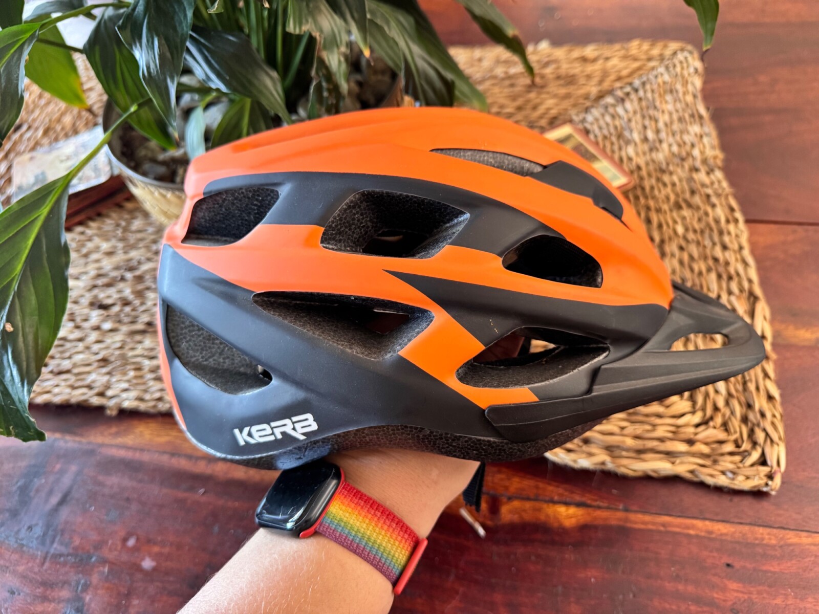 LARGE KERB MTB HELMET Helmets Bike Hub