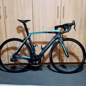Bianchi Oltre XR4 - Dura Ace di2 - R65000 | Road Bikes | Bike Hub