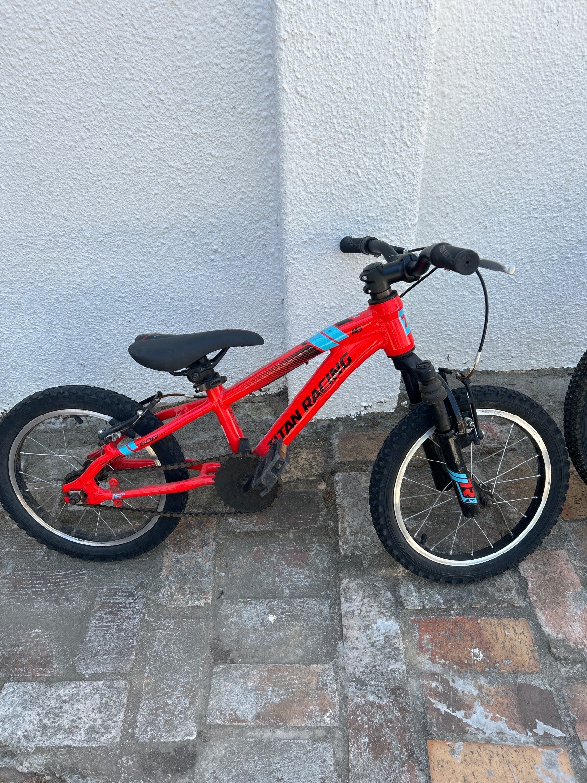 Titan 16 inch bike | Kids Bikes | Bike Hub