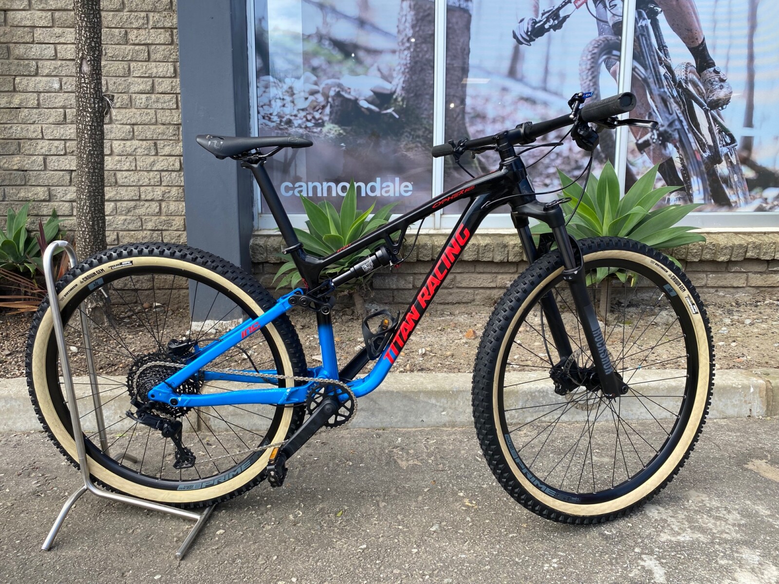 Titan Racing Cypher RS Sport Dual Suspension Mountain Bikes