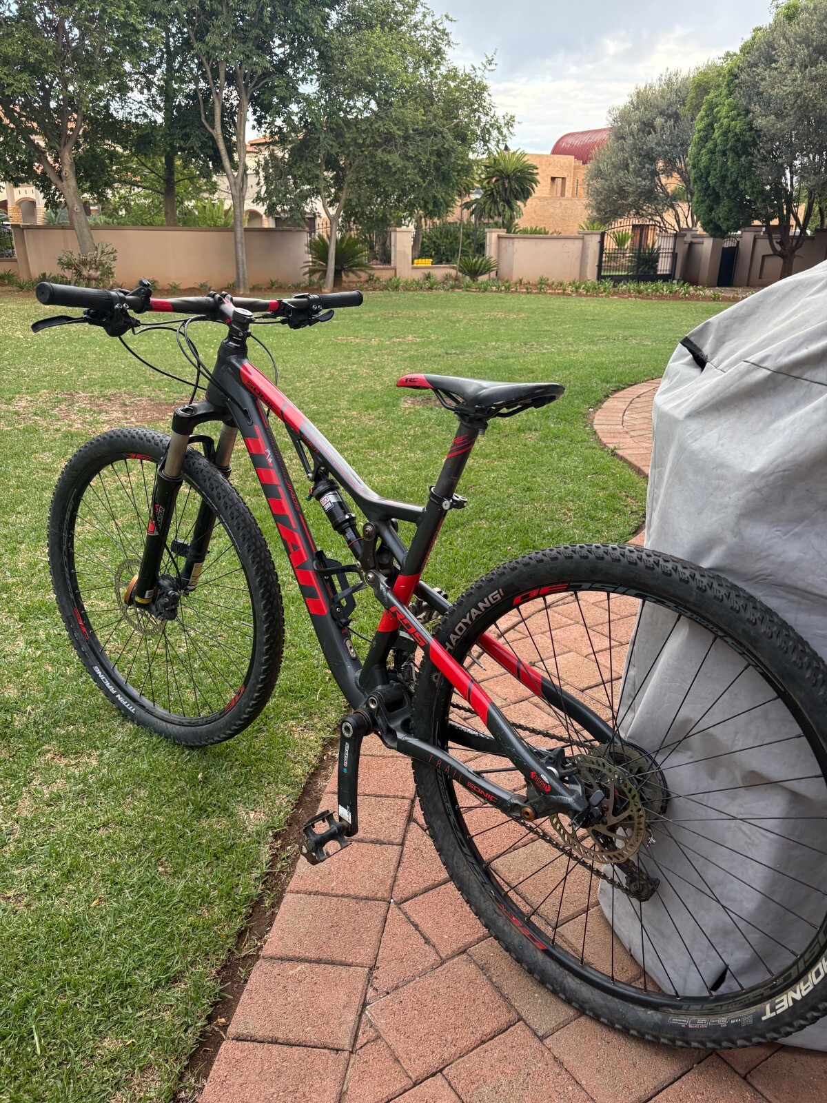 titan sonic rds 700s | Dual Suspension Mountain Bikes | Bike Hub