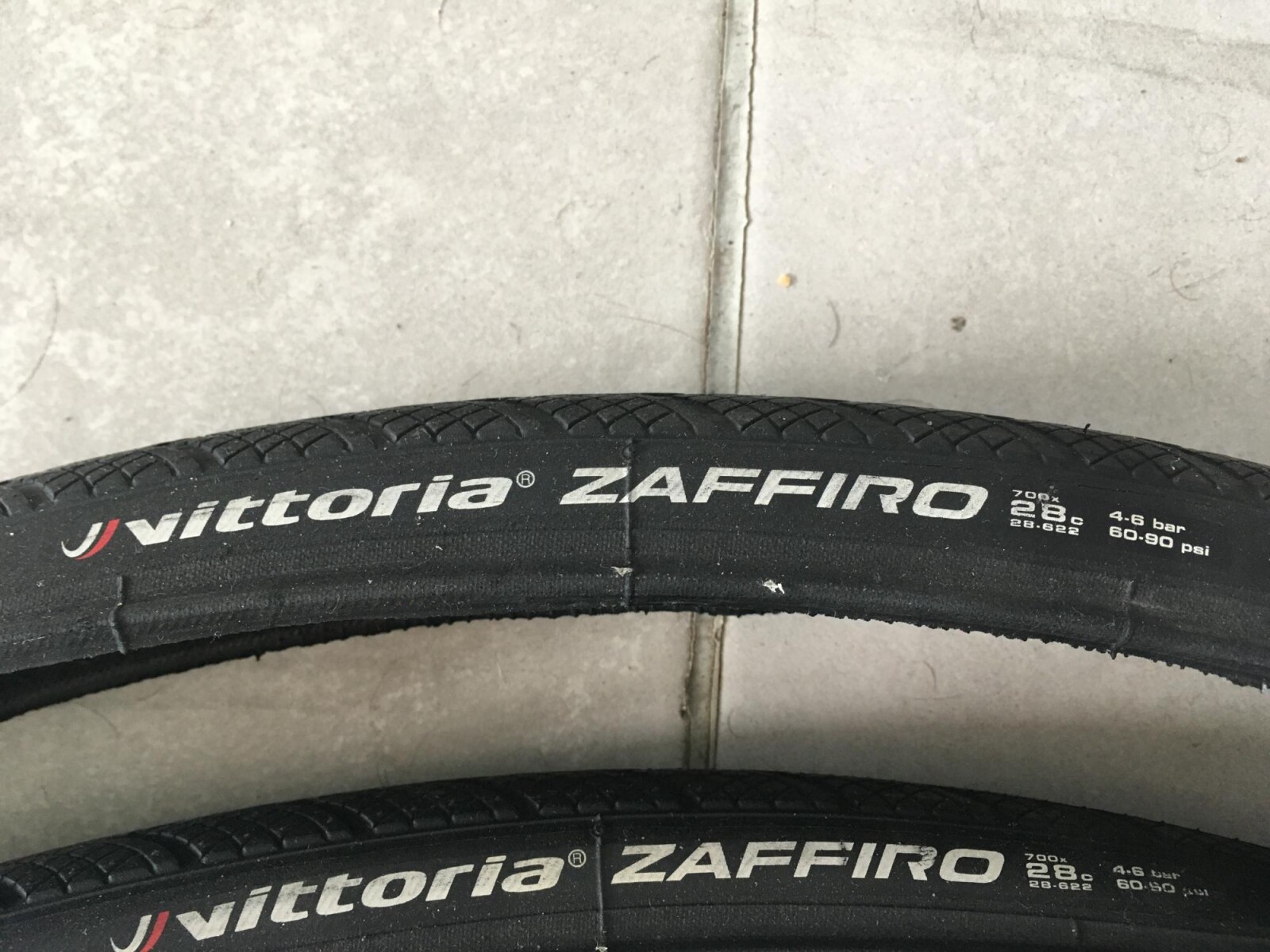 Vittoria Zaffiro Tyres Road Bike Tyres Bike Hub