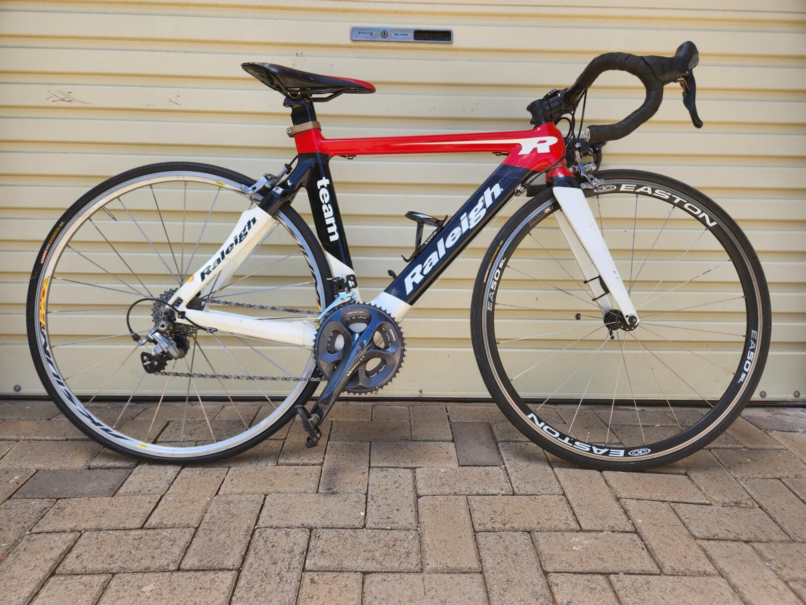 Raleigh Team Carbon | Road Bikes | Bike Hub