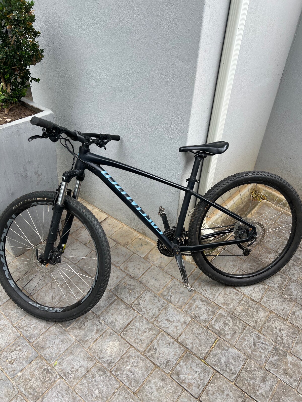 Specialized Pitch | Hardtail Mountain Bikes | Bike Hub