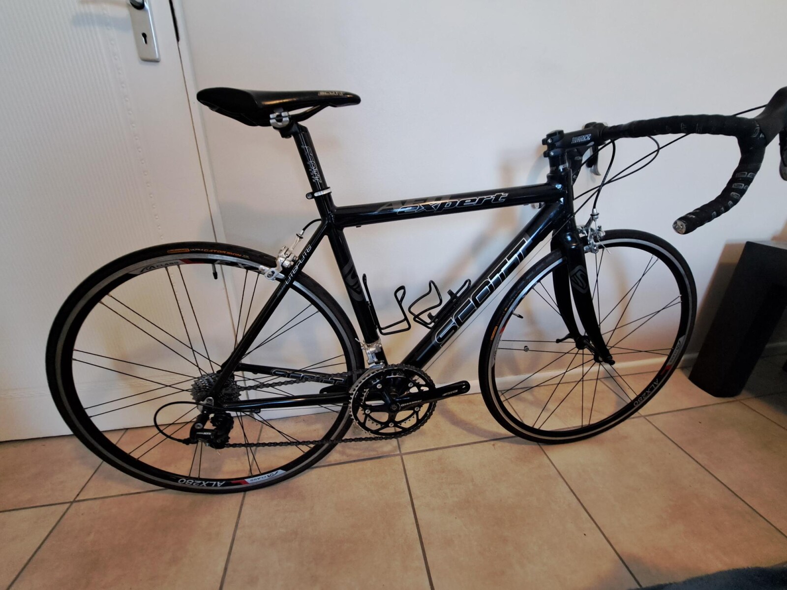 Scott Aeo Expert Road Bike (Size Small - 52cm) | Road Bikes | Bike Hub