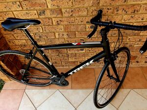 Trek 1.2 C H2 Road Bike | Road Bikes | Bike Hub