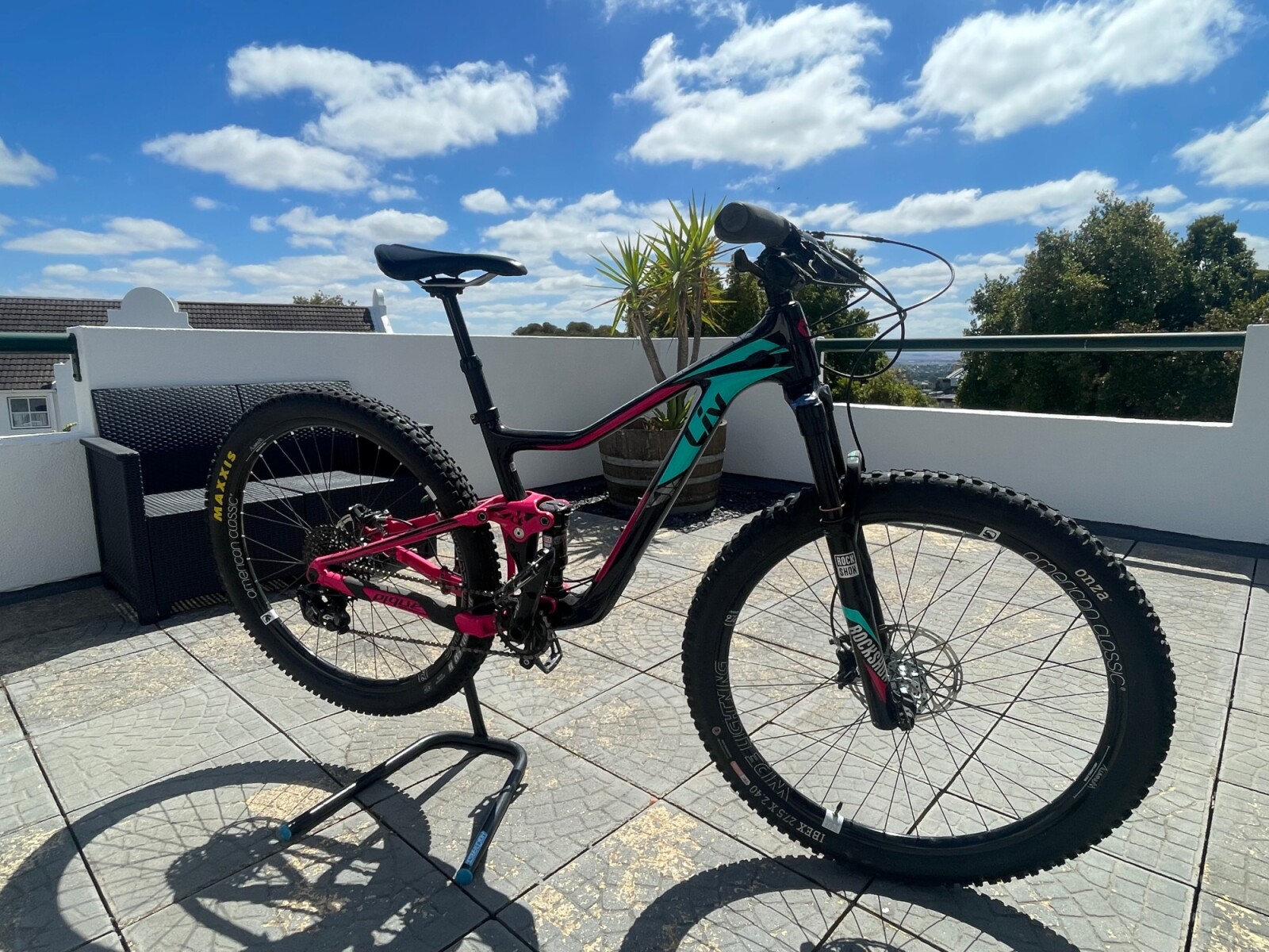 Giant Liv Pique Advanched Carbon Small 2017 | Dual Suspension Mountain ...