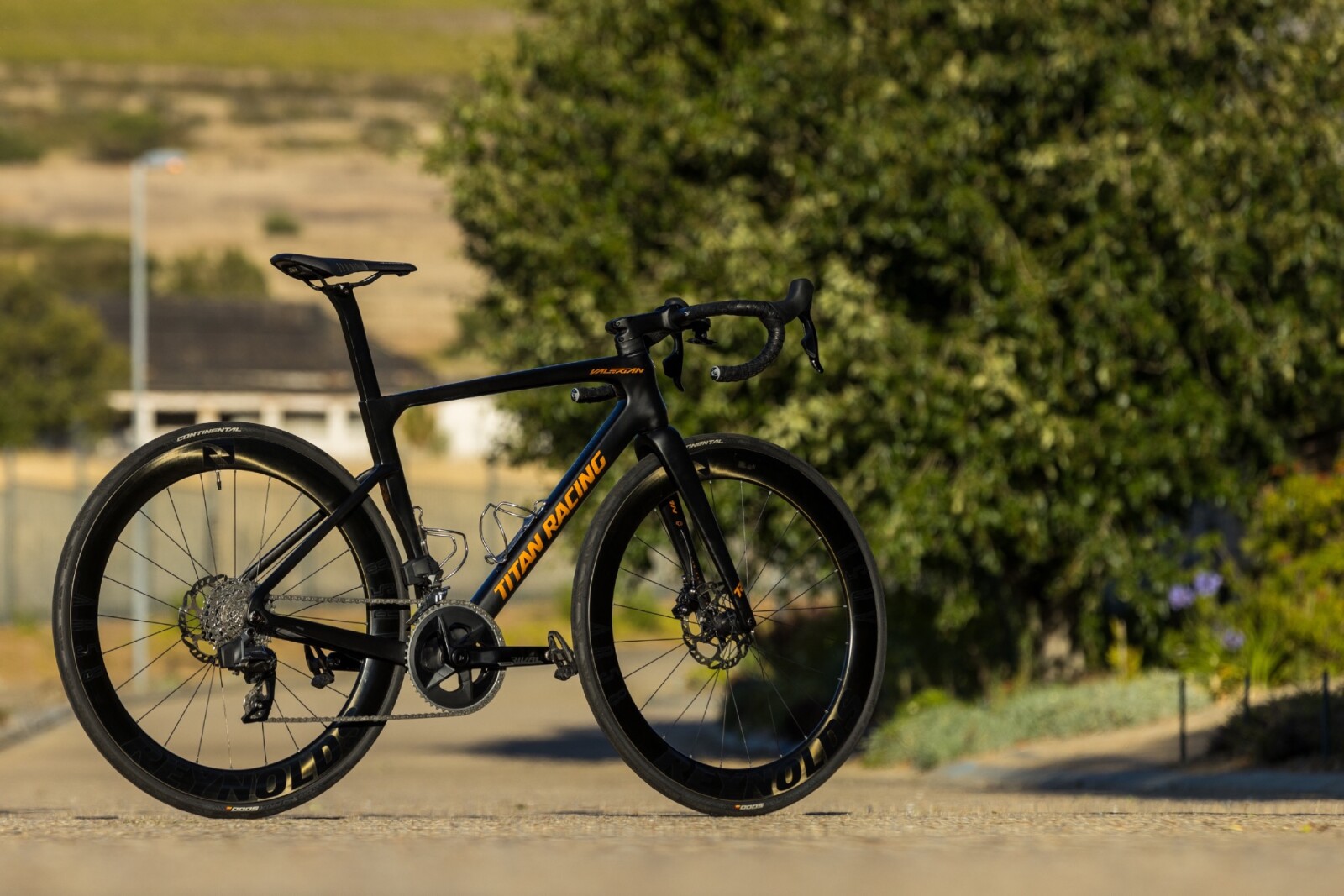 PRICE DROP* Titan Racing: Valerian Empire (M) Road Bikes Bike Hub