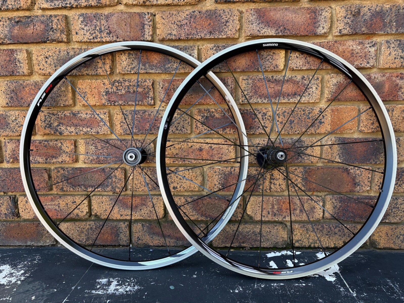 Shimano RS21 11 speed Road Bike Wheels | Road Bike Wheels | Bike Hub