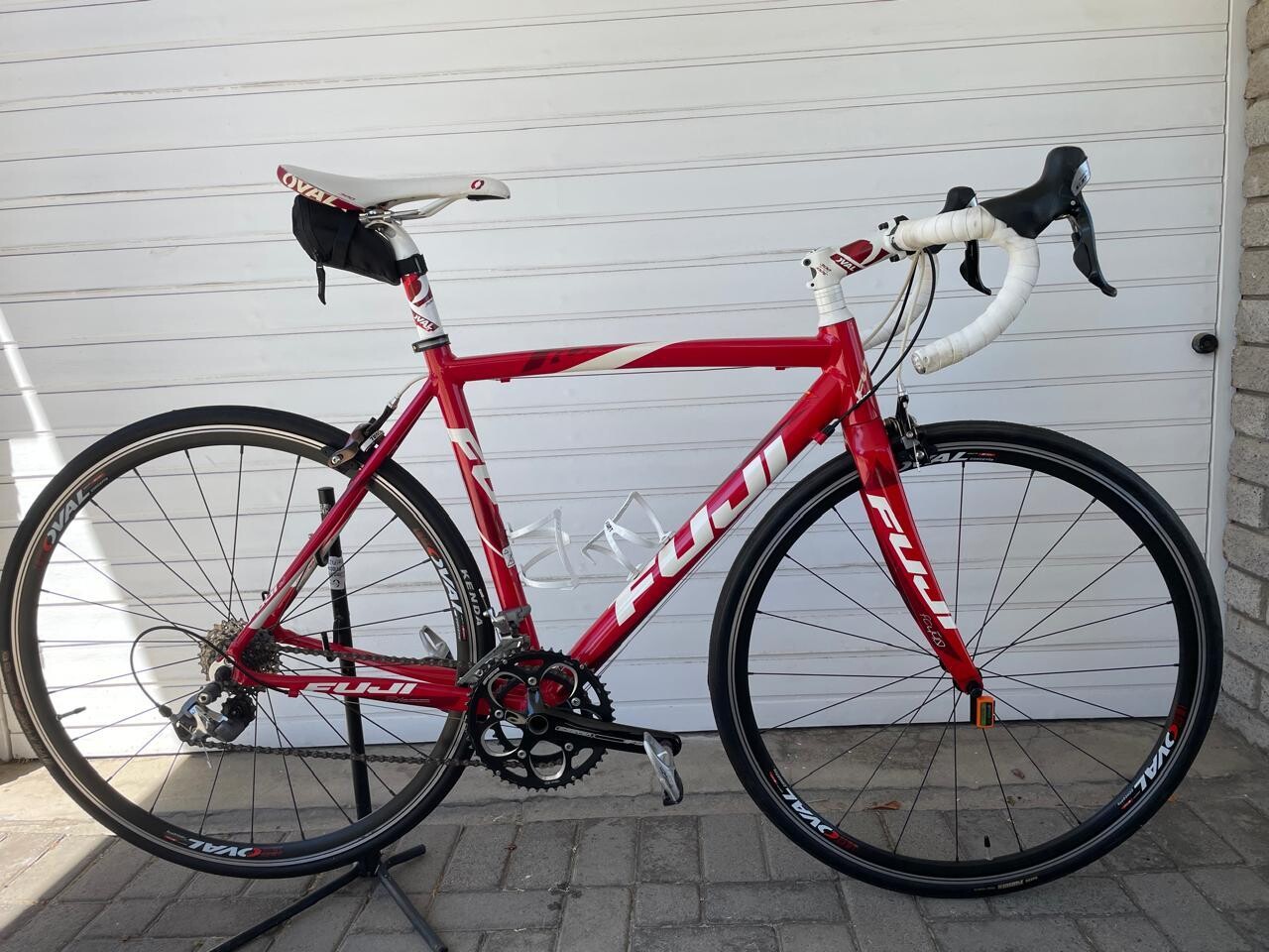 Fuji Roubaix 1.0 | Road Bikes | Bike Hub