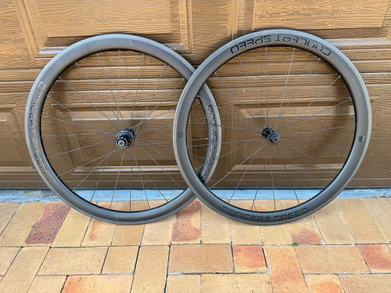 Concept Speed R45 Carbon Wheelset - Rim Brake | Road Bike Wheels | Bike Hub