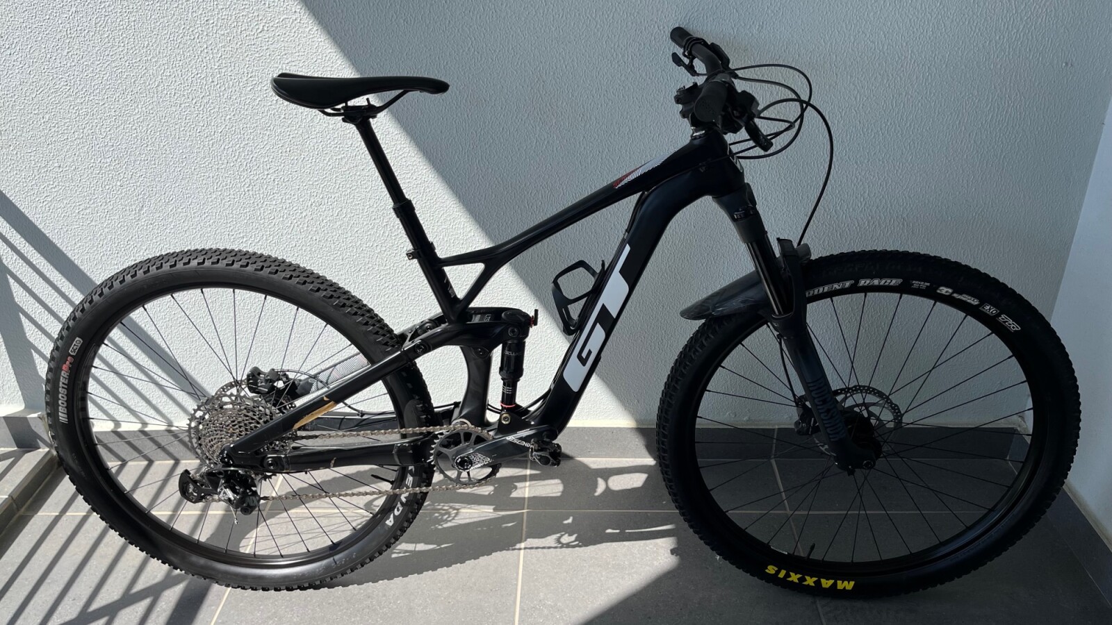 2021 GT Sensor Carbon Elite Small Frame | Dual Suspension Mountain ...