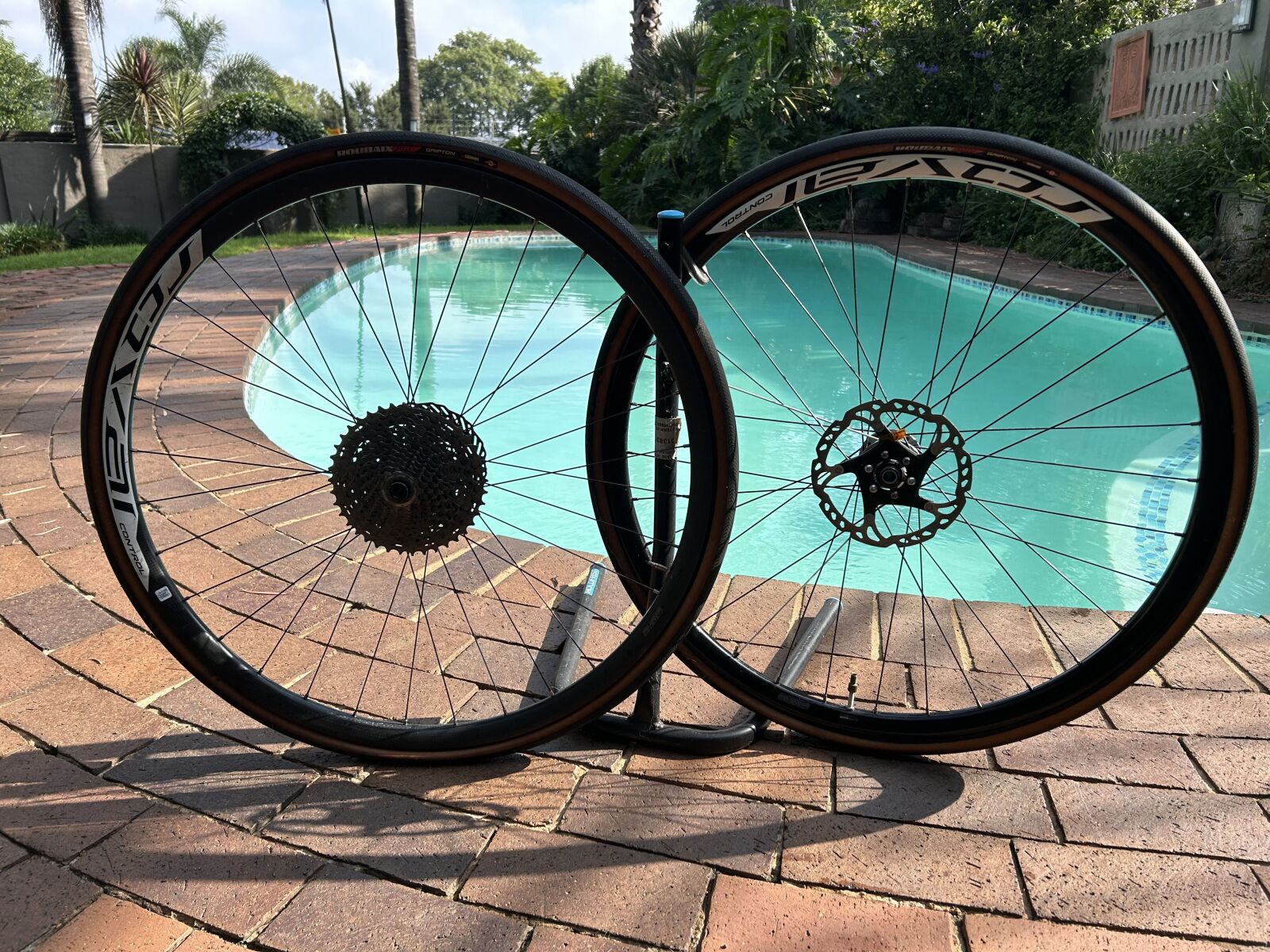 Roval Carbon rims | Gravel Bike Rims | Bike Hub