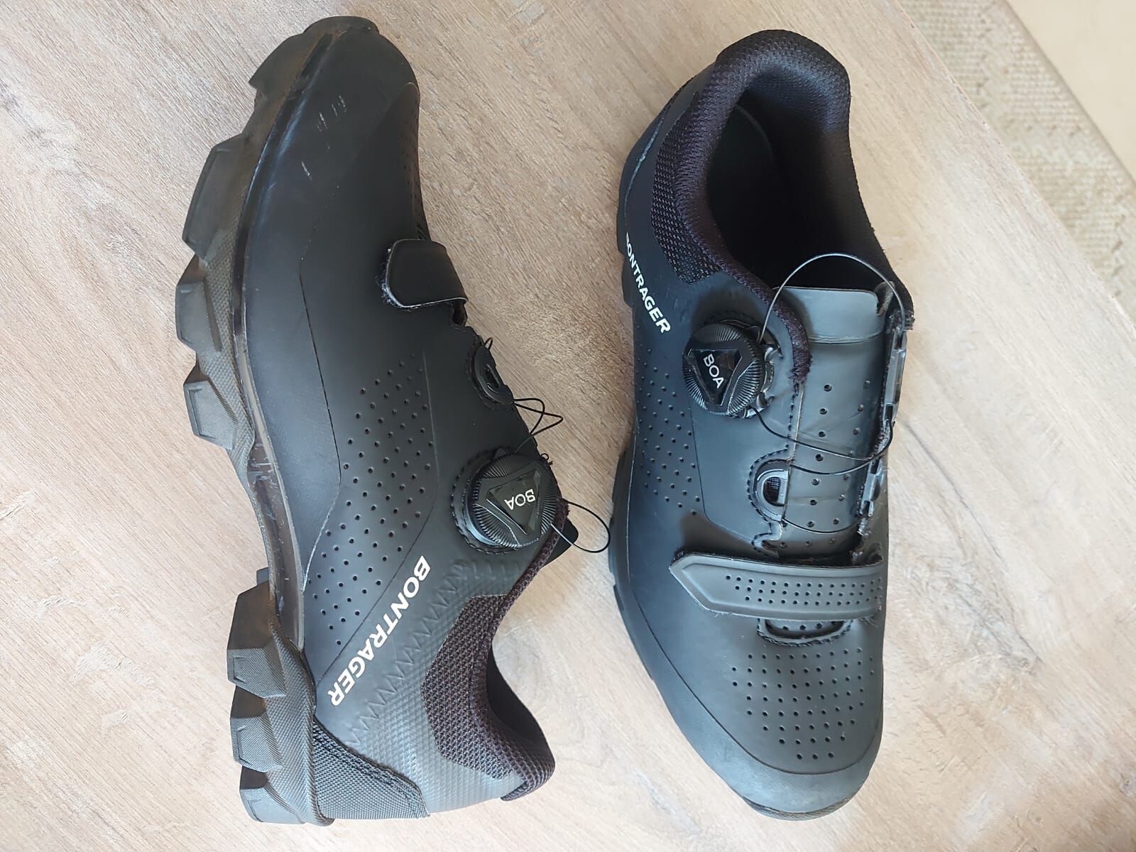 Bontrager Foray Mountain 44.5 Royal Shoe