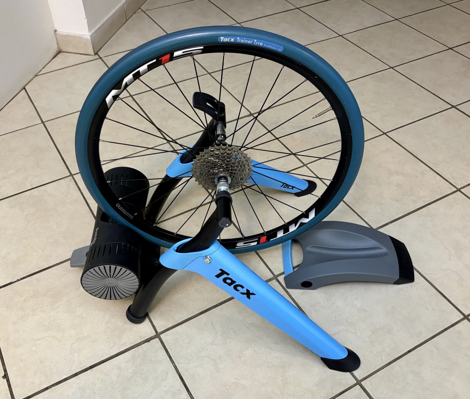 【自動負荷】固定ローラーTacx Bushido【zwift対応】 自動負荷】固定ローラーTacx Bushido【zwift対応】
