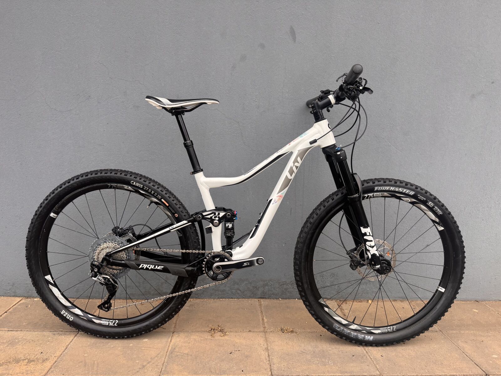 Giant Liv Pique 2 Small 2018 | Dual Suspension Mountain Bikes | Bike Hub