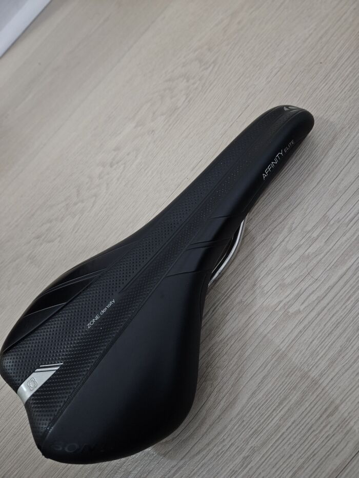 パーツ Bontrager Affinity Pro Carbon Bontrager Affinity Pro Carbon Road Bike Saddle - Trek Bikes