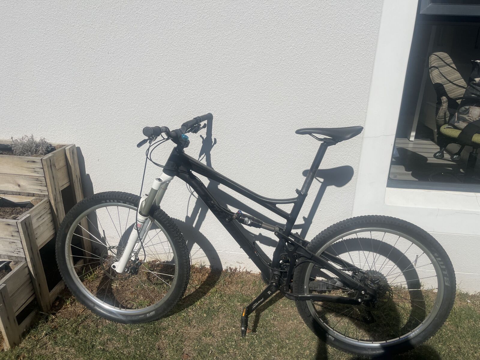 Banshee Spite Fire Dual Suspension bike | Dual Suspension Mountain ...