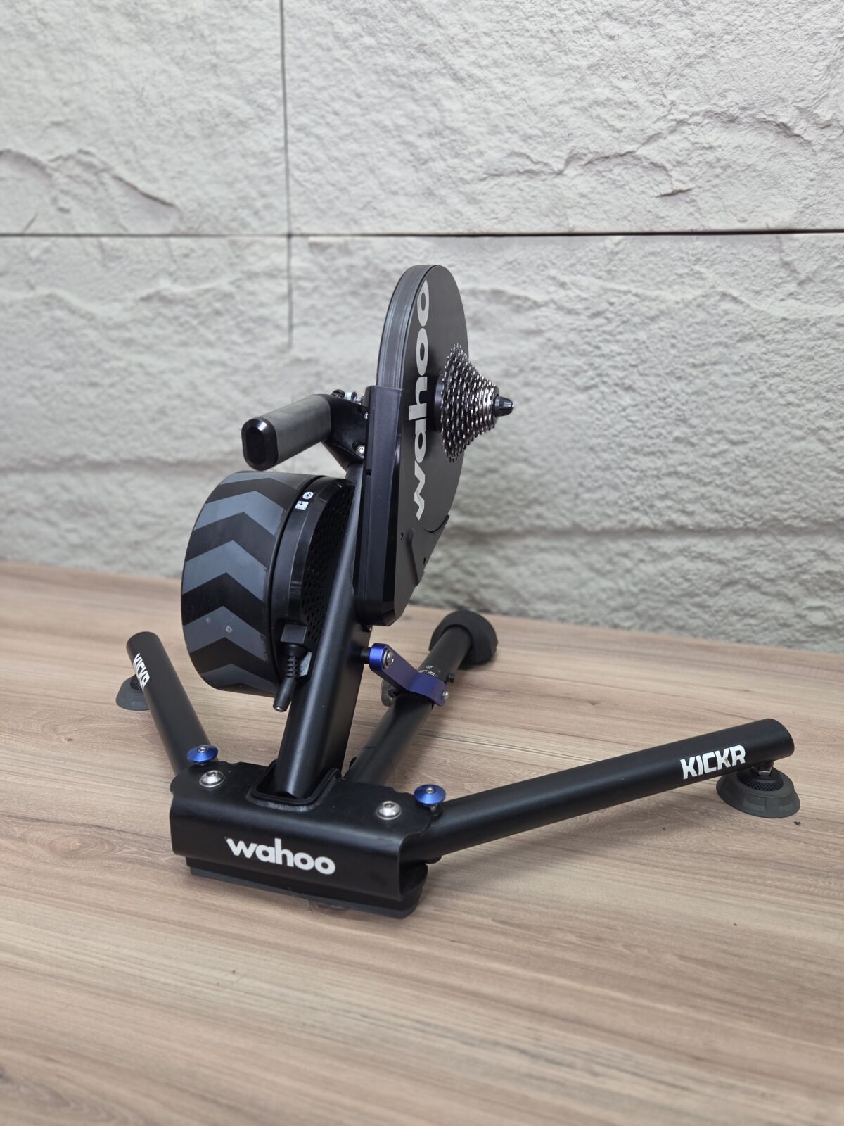 WAHOO KIKR V5 INDOOR TRAINER*SOLD* | Indoor Trainers & Accessories