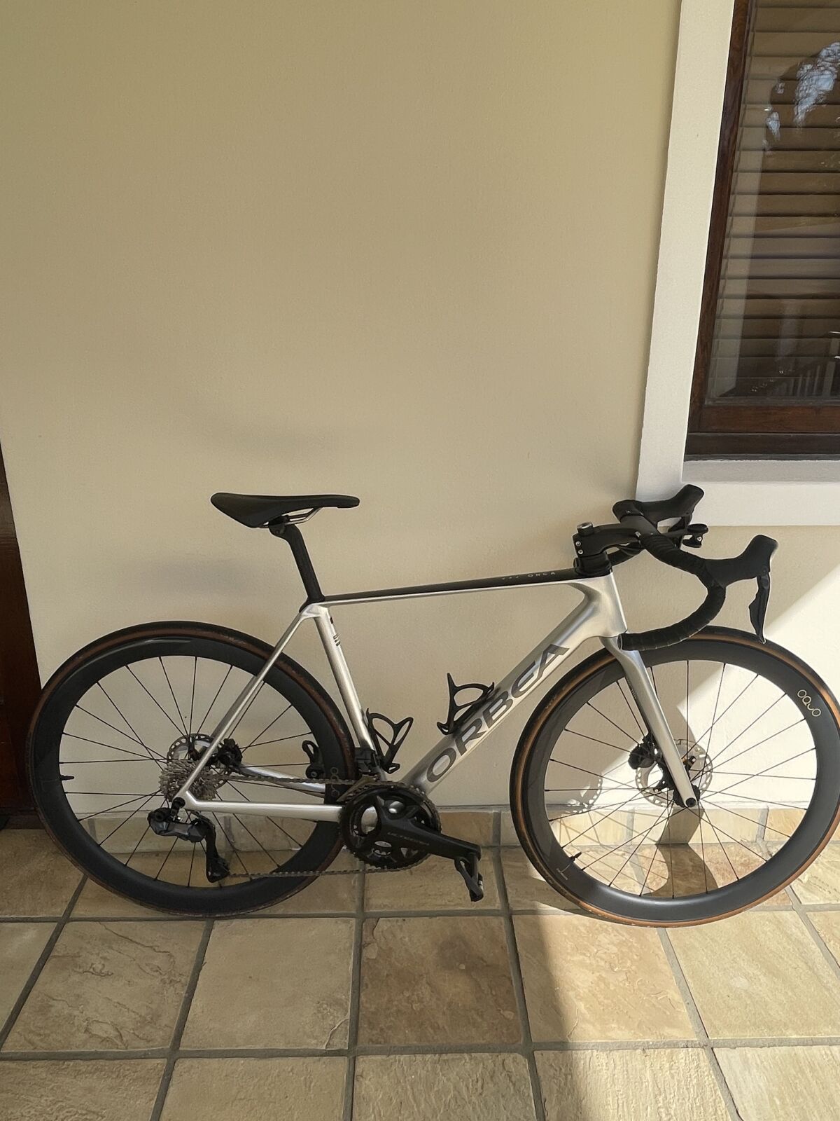 Orbea Orca M20i LTD OMX | Road Bikes | Bike Hub