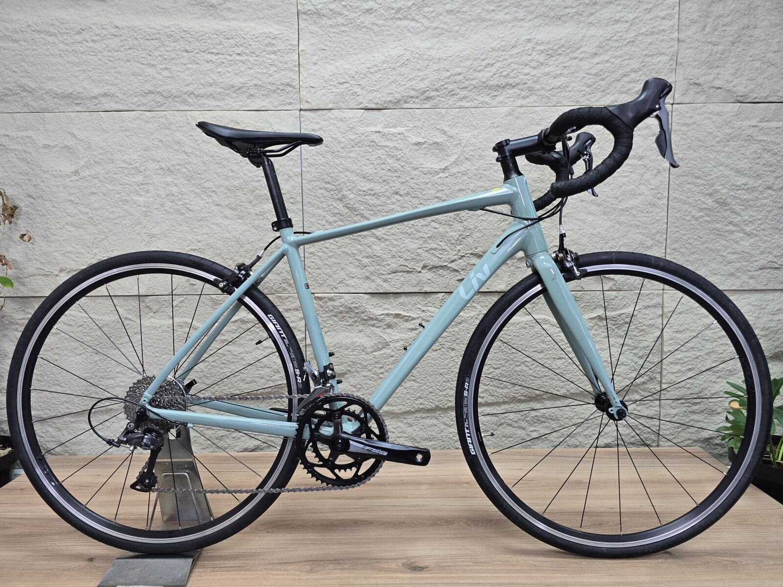 GIANT LIV AVAIL (M) **SOLD** Road Bikes Bike Hub