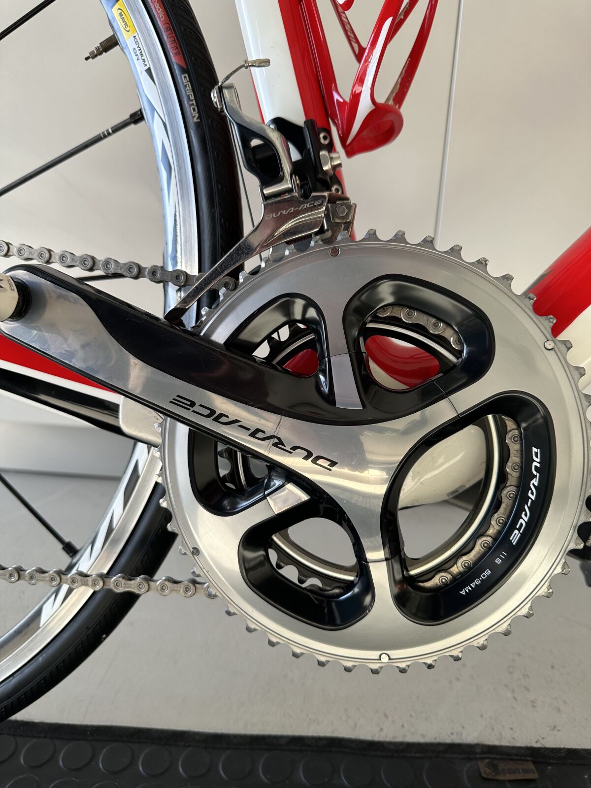 Specialized full carbon | Road Bikes | Bike Hub
