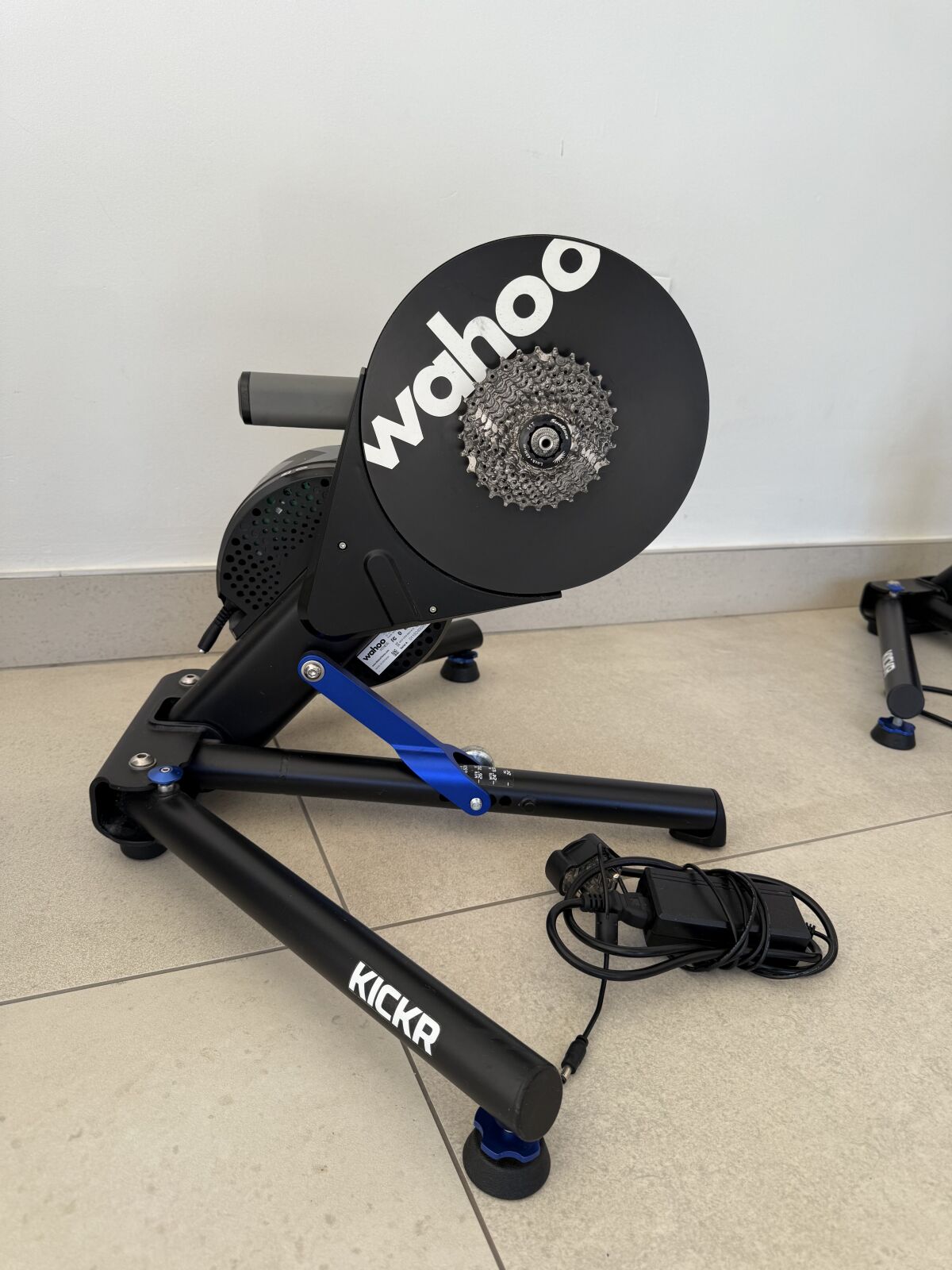 WAHOO ワフー KICKR V4 Wahoo Kickr V4 Wahoo Kickr V4 Power Indoor Trainer