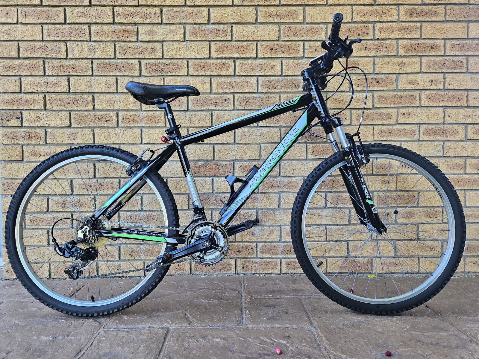 Avalanche reflex Hardtail Mountain Bikes Bike Hub