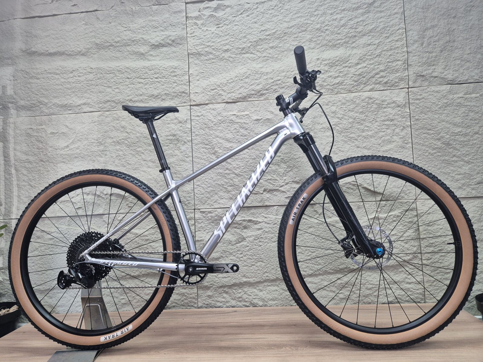 SPECIALIZED CHISEL (M) **SOLD** Hardtail Mountain Bikes Bike Hub