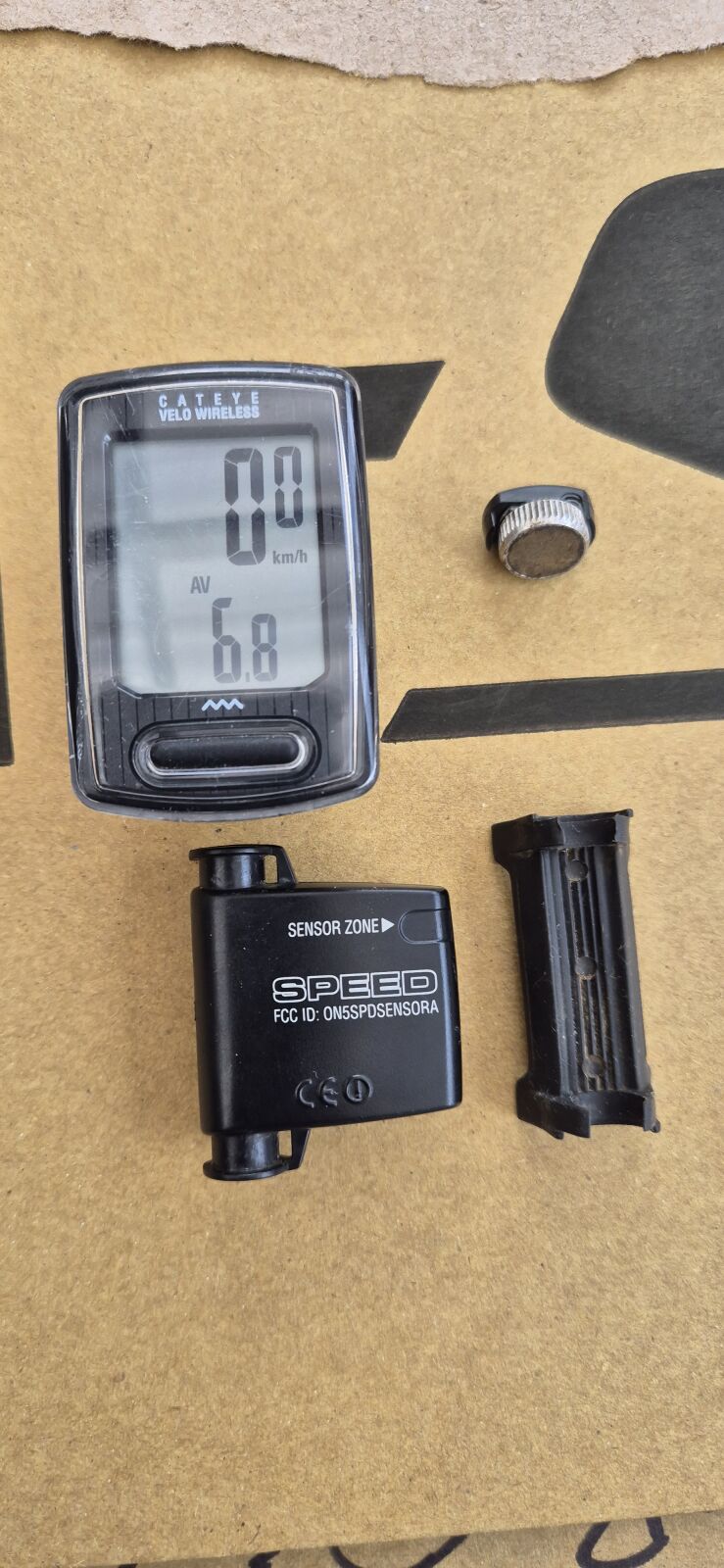 CatEye Velo Wireless Cycle Computer – CC-VT230W, Easy Setup, Wireless Speed & Distance Tracking-591811