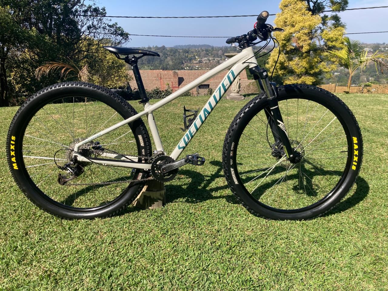 Specialized Rockhopper Hardtail Mountain Bikes Bike Hub