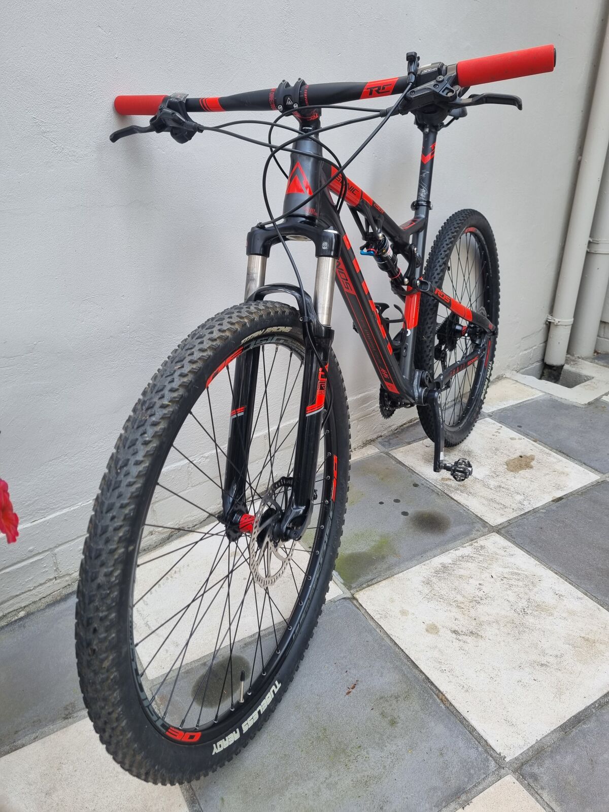 Dual Suspension Titan Bicycle For Sale PRICE DROP* Titan Racing