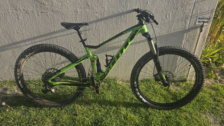 Bicycle Scott Spark 740 2018 2018 Scott Spark 740 (M) X Dual